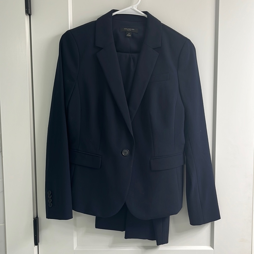 Petite Stretch Perfect Blazer, Straight Leg Pant in Seasonless Stretch Devin Fit